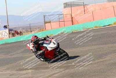 media/Oct-15-2022-TrackXperience (Sat) [[8f70b8b0be]]/Group 2/session 2 turn 3 and 4/